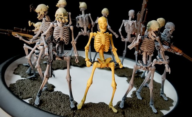 Capsule Q Dokuroman Devgru Skeleton figures