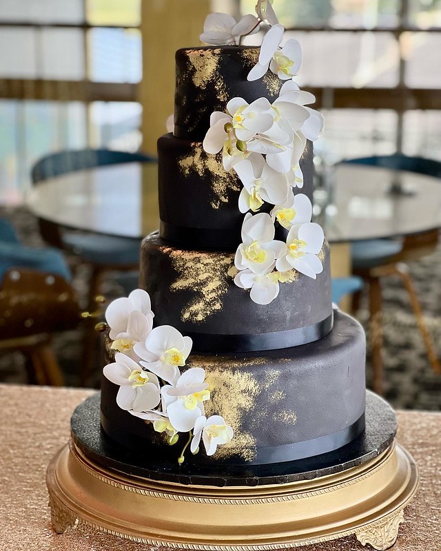 Cake by California Cookie Company / Iversens Bakery