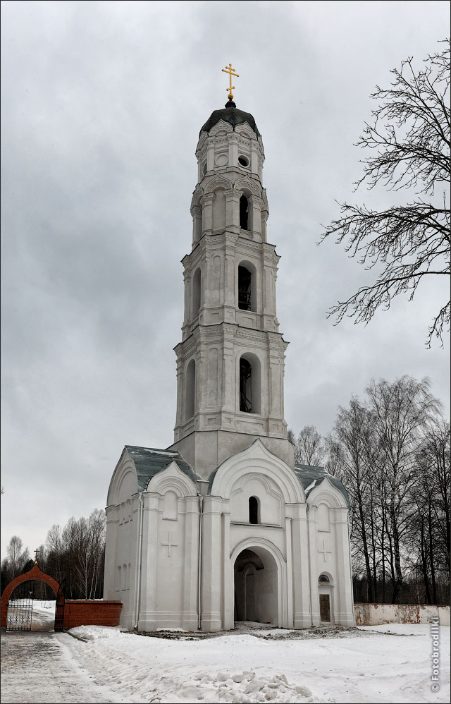 Колокольня Свято-Успенского монастыря, Пустынки, Беларусь