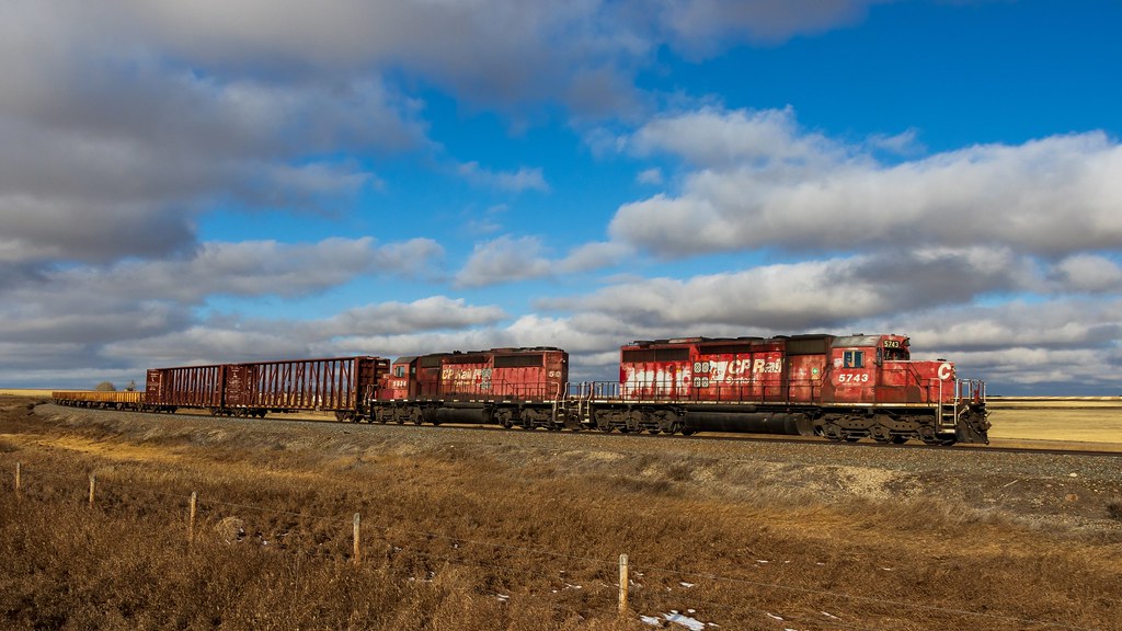 CP 5743 at Brant, AB