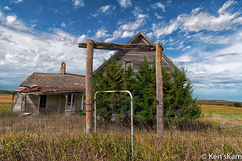 abandoned rural nebraska unitedstates abandonedhouse fading ord ruraldecay abandonedhome abandonedfarmhouse nikond850 kenstravelphotocom