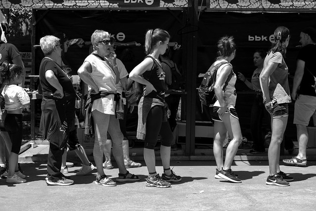 En la cola - Gente de Bilbao