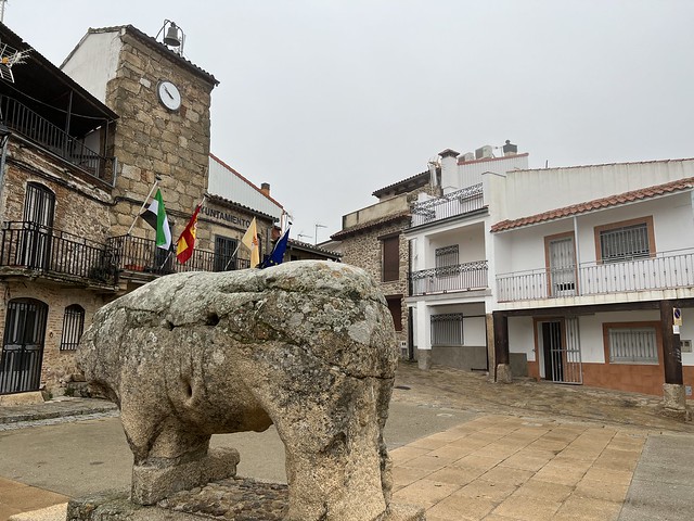 Segura de Toro es uno de los puntos de parada de la carretera paisajística entre los Valles del Ambroz y del Jerte. 