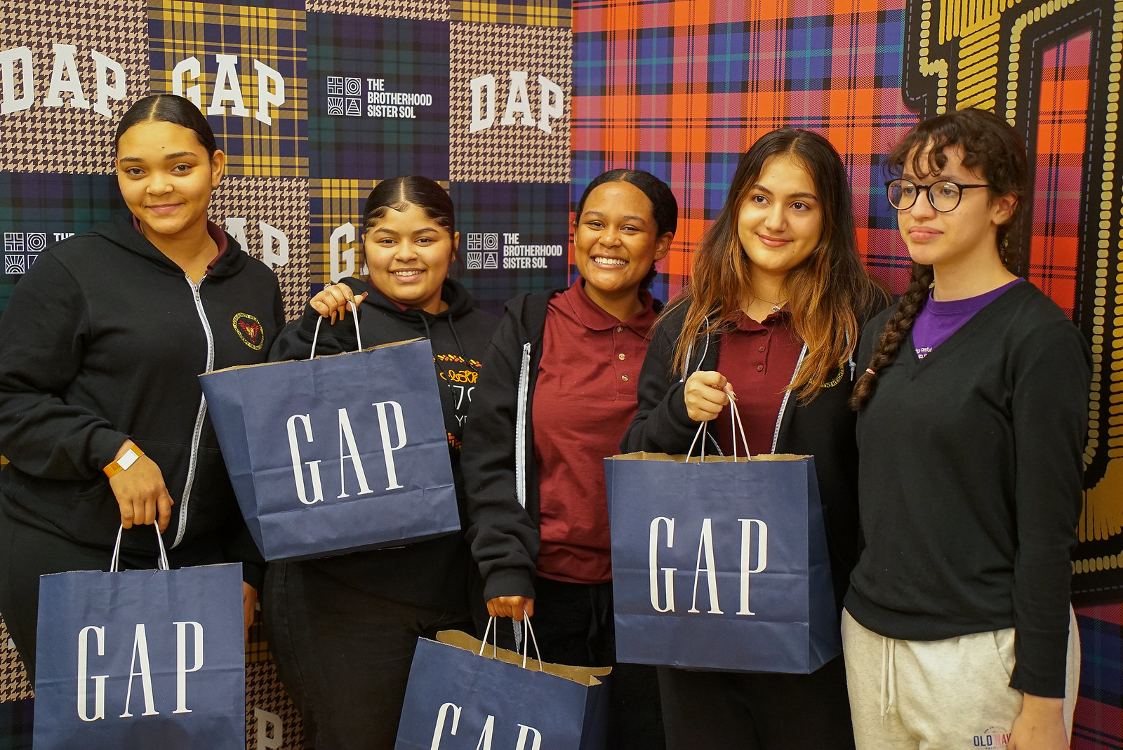 Giving Tuesday with Gap X Dap X BroSis