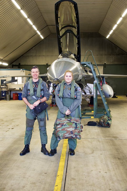 De Prinses van Oranje maakt kennis met drie onderdelen van de Nederlandse krijgsmacht
