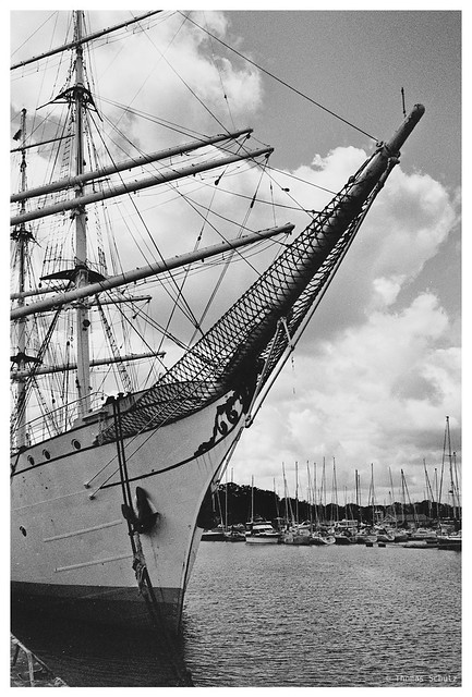Segelschiff, Hafen | Minox 35 GT | Ilford XP2