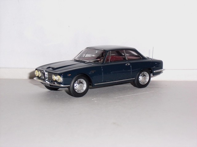 Alfa Romeo 2600 Sprint 1964 (Truescale Model 1/43)