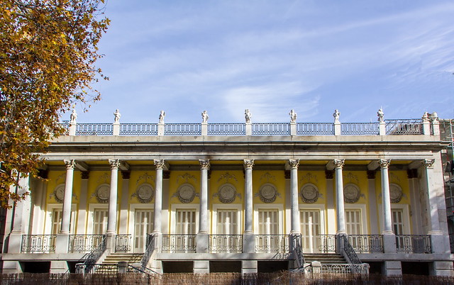 edificio exterior Palacio de los Duque de Osuna Parque El Capricho jardin historico siglo XVIII Alameda de Osuna Madrid 02