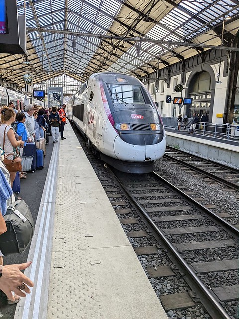 TGV 8534 POUR PARIS