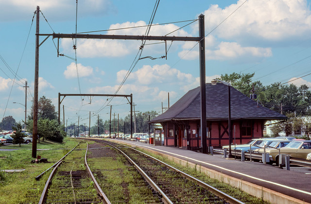 Conrail (Erie Lackawanna) Berkeley Heights, NJ station - August 1978