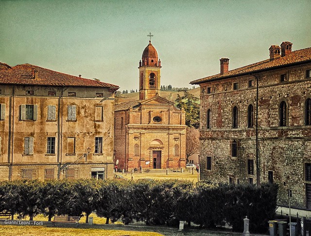 Terra del Sole (FC- Italia), Città medicea fortificata, nata l'8 dicembre 1564 con pianta rinascimentale toscana a salvaguardia dei confini orientali del Granducato di Toscana.