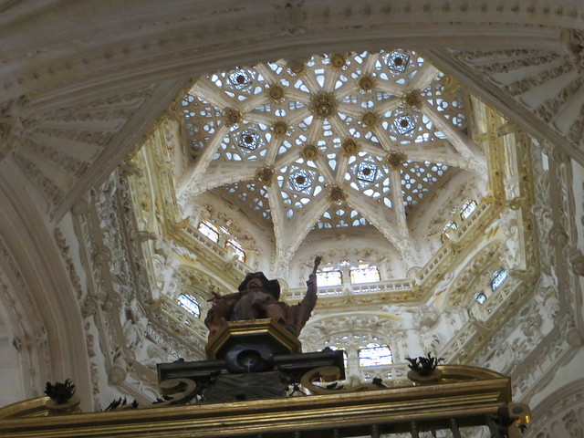 Cimborrio del crucero (transept dome)