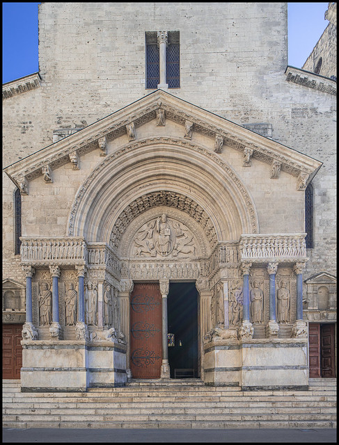 Provence romane: la cathédrale Saint-Trophime d’Arles