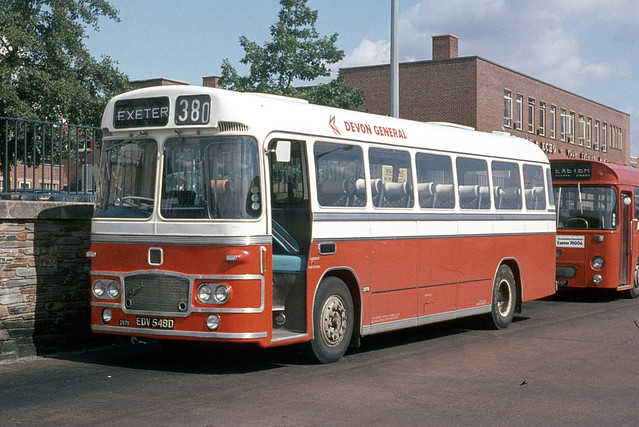 Western National Omnibus Company . 2979 EDV548D . Exeter Bus Station , Devon . Wednesday lunchtime 01st-September-1976