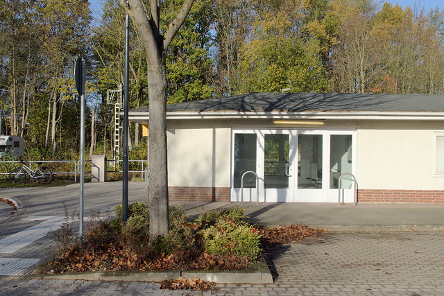 Bahnhof-Haffkrug 11058054-1