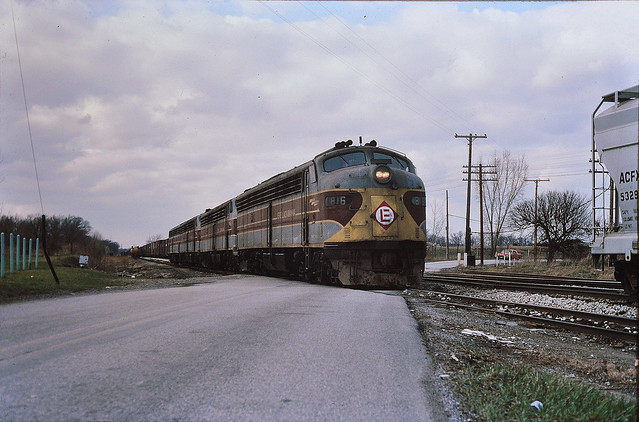 Eire Lackawanna E-units  at Griffith March 1976