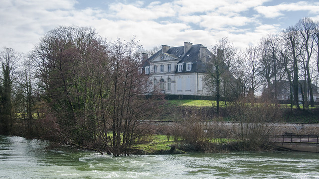Château-Hotel-de-Ville depuis le pont sur l'Aube