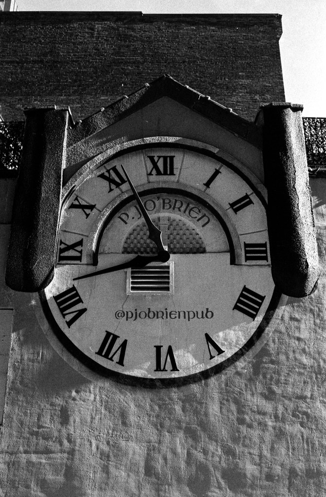 Pj O'Brien Pub Clock