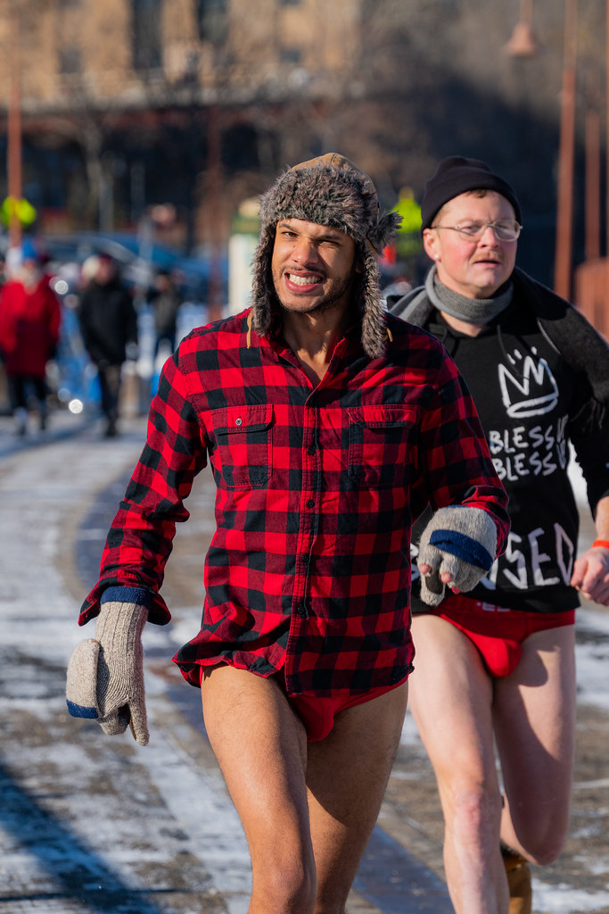 2022-12-03_red_undie_run_by_tyler_croat-48 | The Aliveness Project | Flickr