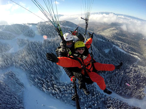 Paragliding Romania, tandem flying at Clopotiva