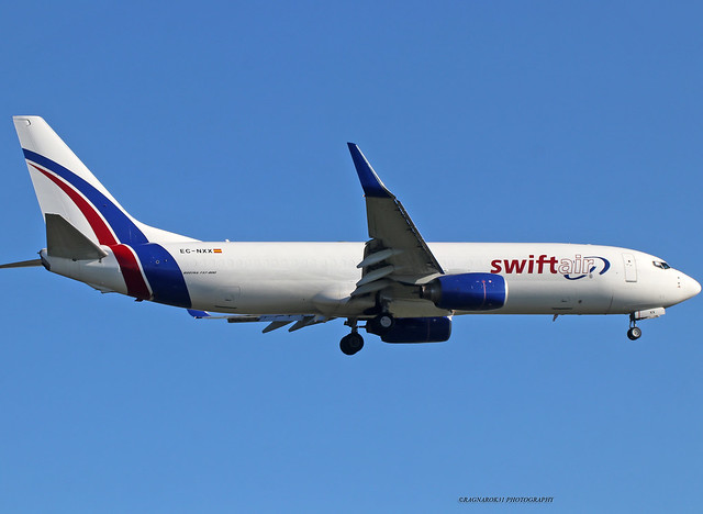 B737-800F_Swiftair_EC-NXX-003