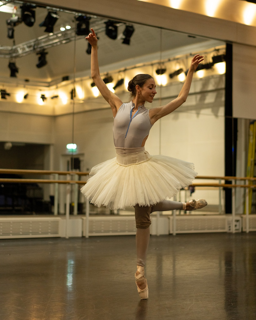 Isabella Gasparini for the Pointe Shoe Appeal ©2022 ROH. Photographed by Andrej Uspenski