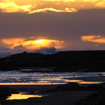 9. Detsember 2022 - 8:30 - #343 2022 Day 343: Sunrise from Spittal beach, northumberland looking south towards Bamburgh Castle