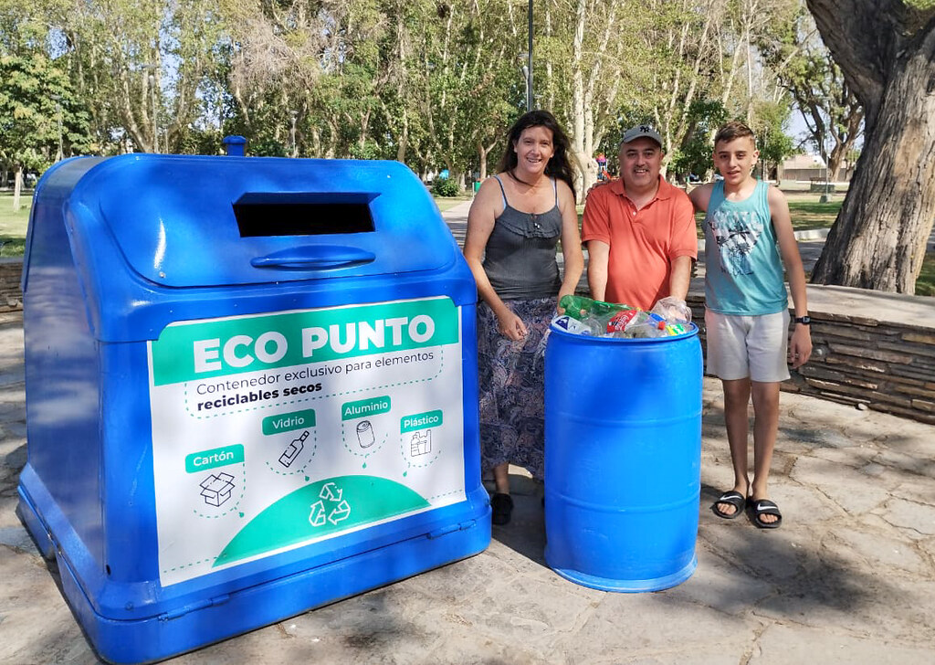 2022-12-10 Entrega de compost en ECO Punto