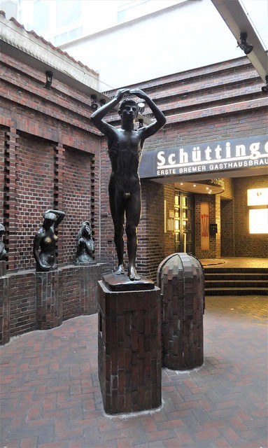 1910 Bremen Der Tag von Bernhard Hoetger Bronze im Hoetger-Hof Böttcherstraße 4 in 28195 Altstadt