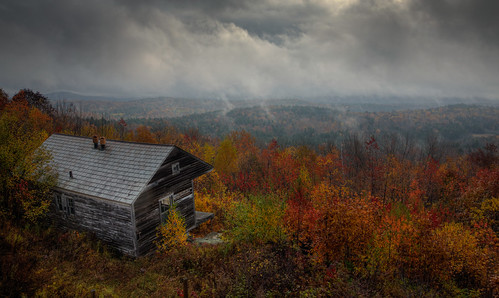 vermont woods autumn fall hogback mountain cabin rain rainy cloud cloudy hogbackmountain landscape