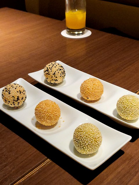 三色胡麻団子 (Fried Sesame Balls)