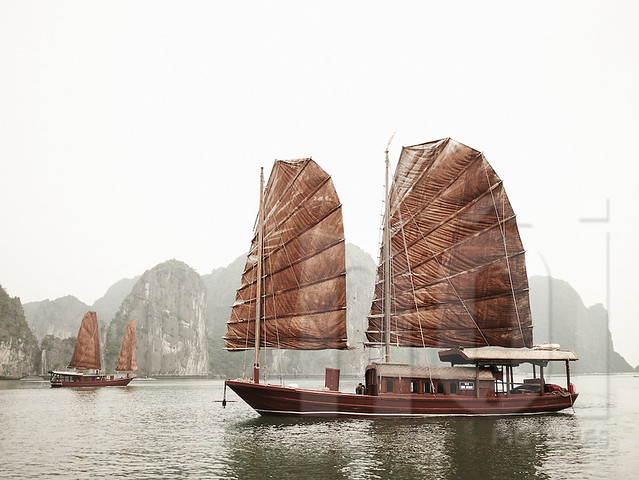 Cruise-old-junk-Ha-Long-bay-Vietnam-Boris-Zuliani-NOI-Pictures-013