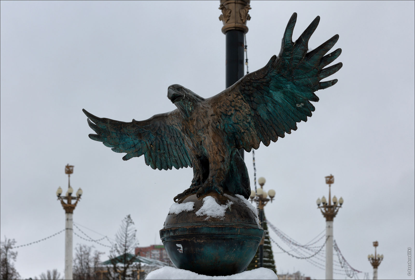 Скульптура орла у Ленинского моста, Орел, Россия