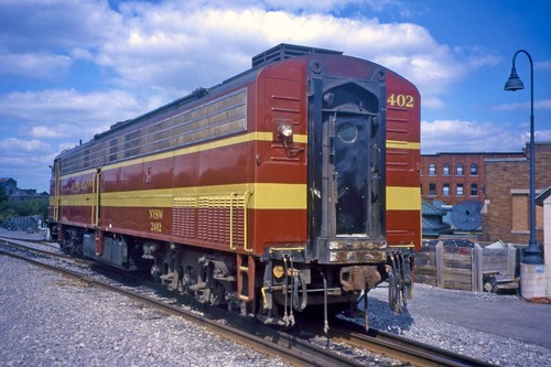 track rail rr railroad railway nysw newyorksusquehannawestern e9a locomotive armorysquare syracuseny