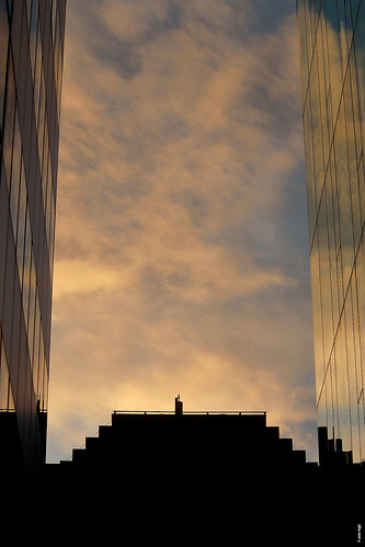 IMG_0682 by anto-logic, palazzi buildings bolzano specchi mirror tramonto sunset persone people passeggio passeggiata sole o