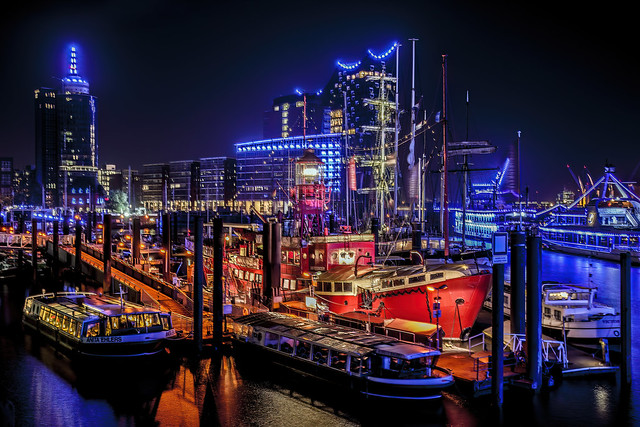 Blue Port Hamburg  02MB6002.1