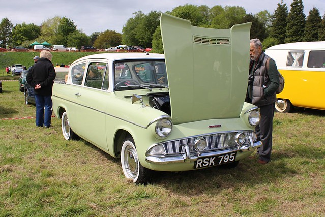 304 Ford Anglia Deluxe 123E (1963) RSK 795