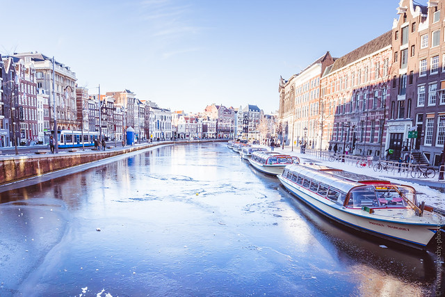 The lens of habit (frozen canals of Amsterdam)
