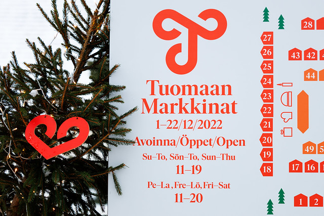 Christmas market opening hours