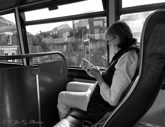 Reading On The Bus-03712ip