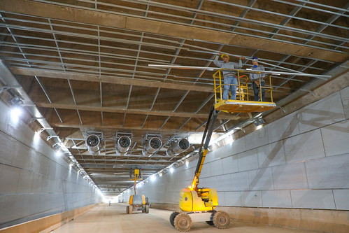 Placas de cimento garantem funcionamento do sistema de exaustão do túnel