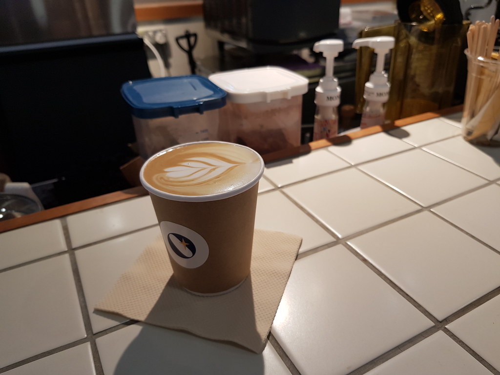 "阿轟"咖啡拿鐵 Apong Coffee Latte rm$14 @ OhApong at KLiA2