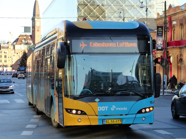 A few route 5C buses like CNG MAN 1636 seen here now show the Danish version of Copenhagen Airport without the route number