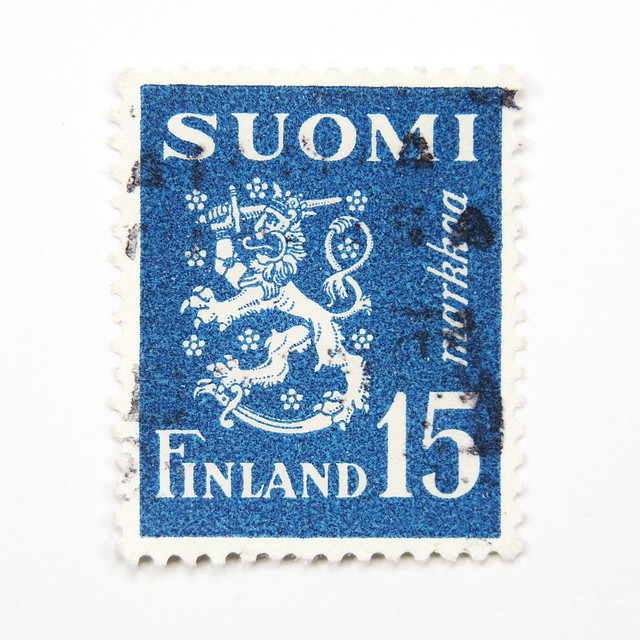 World Stamps - Finland Crowned Lion Rampant Coat of Arms of the Republic of Finland 1950