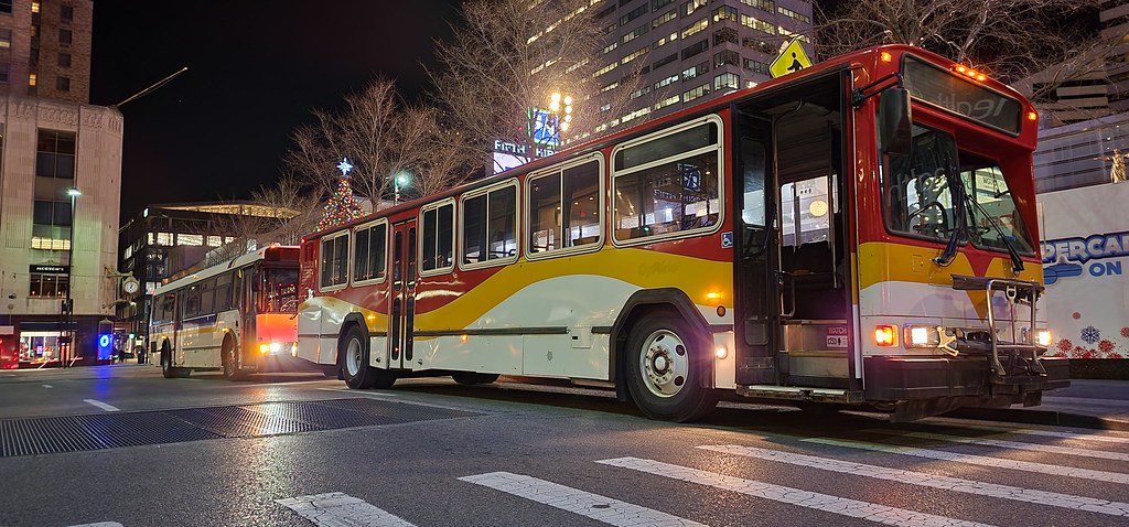 Ex-Minneapolis/Ex-Cyride 2002 Gillig Phantom High Floor #9… | Flickr