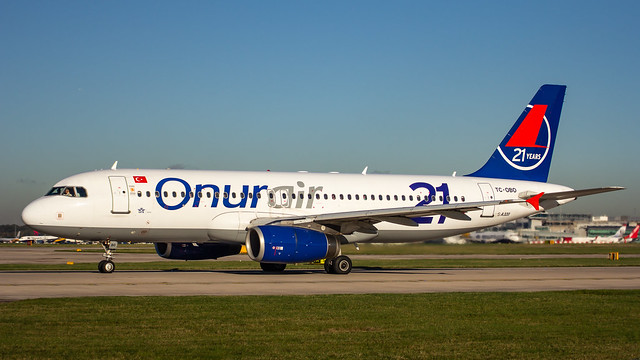 2013-11-04 MAN - Onur Air A320 TC-OBO