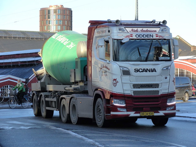 7 months old Scania S500 truck DD16930 hauls articulated concrete mixing rig