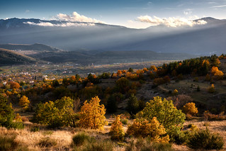 Abruzzo - i colori dell'autunno sopra Barisciano (AQ)