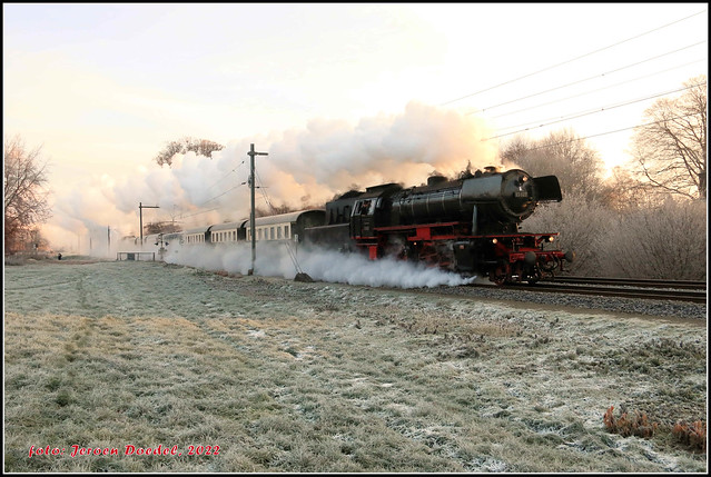Stoom in winters landschap! / Steam in a wintry landscape!