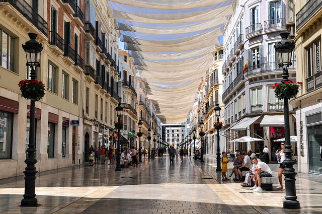 Les toiles pare-soleil de la Calle Marqués de Larios à Malaga en Espagne!